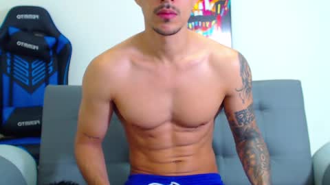 Snapshot of tristan_bm chatting on December 8, 4:18 pm tristan bm online show from December 8, 4:18 pm