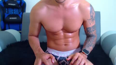 Snapshot of tristan_bm chatting on January 19, 8:41 pm tristan bm online show from January 19, 8:41 pm