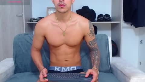 Snapshot of tristan_bm chatting on September 16, 12:39 pm tristan bm online show from September 16, 12:39 pm