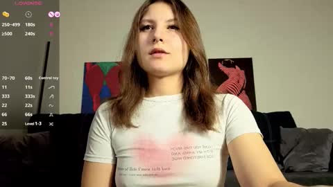 Snapshot of trixibell chatting on November 29, 4:26 am trixibell online show from November 29, 4:26 am