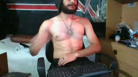 Snapshot of trizquelmen chatting on December 9, 8:23 pm Andrew online show from December 9, 8:23 pm