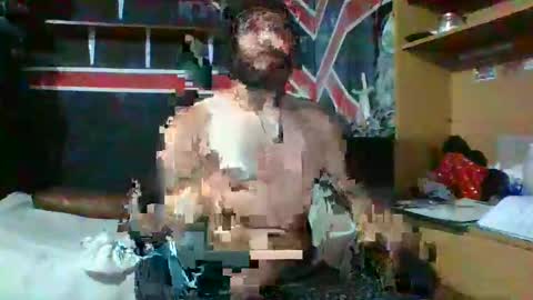 Snapshot of trizquelmen chatting on December 23, 3:29 am Andrew online show from December 23, 3:29 am