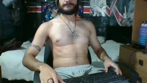 Snapshot of trizquelmen chatting on February 18, 7:52 pm Andrew online show from February 18, 7:52 pm