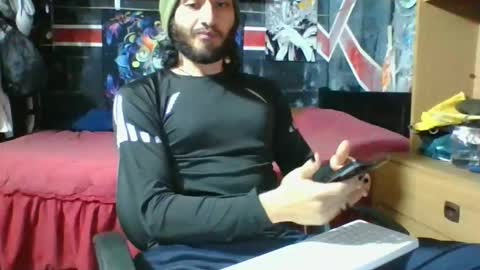 Snapshot of trizquelmen chatting on October 6, 3:48 am Andrew online show from October 6, 3:48 am