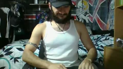 Snapshot of trizquelmen chatting on November 30, 4:05 am Andrew online show from November 30, 4:05 am