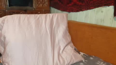 Troncq online show from February 25, 12:45 pm