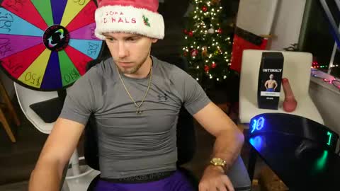 Snapshot of troy_greenxo chatting on December 24, 3:16 am Troy Green online show from December 24, 3:16 am