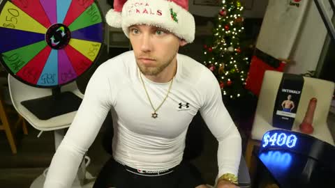 Snapshot of troy_greenxo chatting on December 26, 3:38 am Troy Green online show from December 26, 3:38 am
