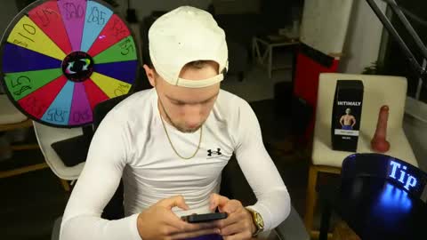 Snapshot of troy_greenxo chatting on January 5, 3:43 am Troy Green online show from January 5, 3:43 am