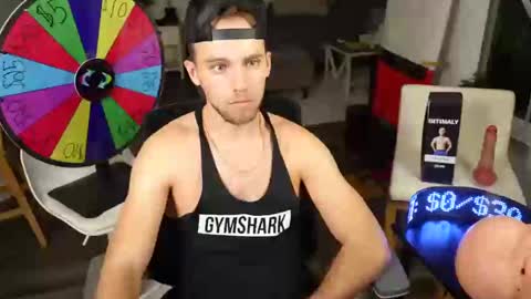 Snapshot of troy_greenxo chatting on January 24, 3:32 am Troy Green online show from January 24, 3:32 am