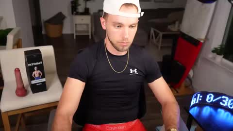 Snapshot of troy_greenxo chatting on March 11, 2:43 am Troy Green online show from March 11, 2:43 am