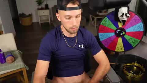 Snapshot of troy_greenxo chatting on October 20, 1:50 am Troy Green online show from October 20, 1:50 am