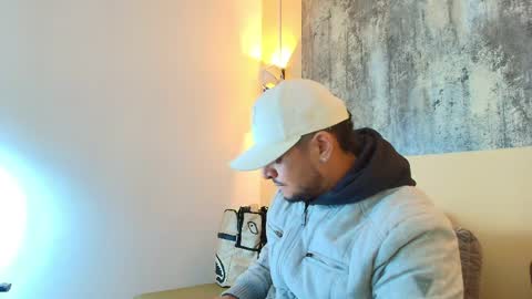 Troy online show from April 1, 2:23 am