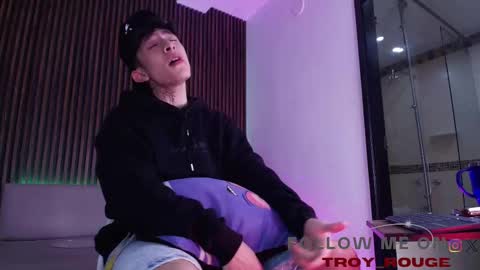 Troy online show from November 6, 7:15 pm