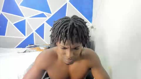 Snapshot of troy_stonee chatting on February 11, 3:39 pm troy_stonee online show from February 11, 3:39 pm