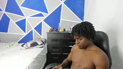 Snapshot of troy_stonee chatting on February 24, 2:48 pm troy_stonee online show from February 24, 2:48 pm