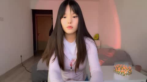 Snapshot of troyfarace chatting on October 28, 1:25 pm Yumi  online show from October 28, 1:25 pm