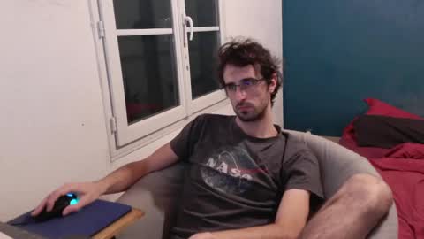 Snapshot of trucdeoufouf chatting on January 22, 9:43 pm trucdeoufouf online show from January 22, 9:43 pm