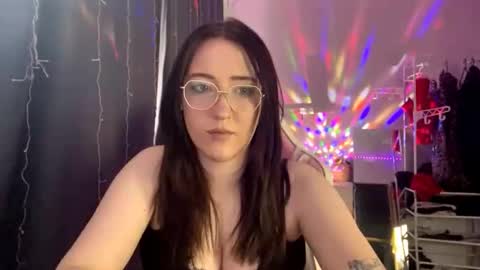 Amelia online show from October 16, 11:00 am