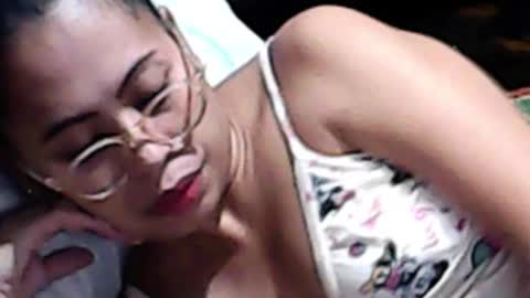 Snapshot of truefilipinabeauty chatting on November 7, 10:37 am emily online show from November 7, 10:37 am