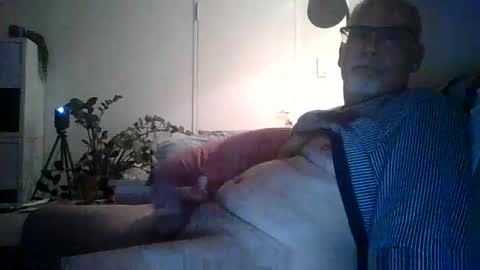 trukturk online show from December 4, 9:34 pm