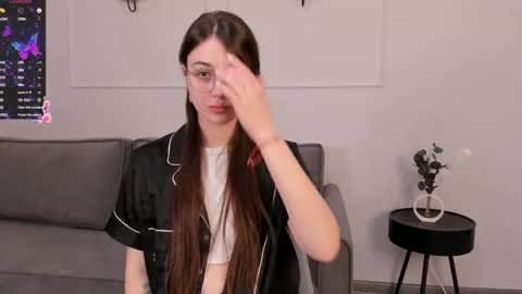 Trula online show from April 30, 7:42 pm