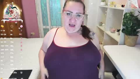 Adelle online show from December 29, 8:15 pm