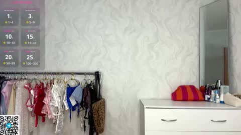 Molly online show from November 16, 3:28 pm