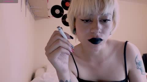 Snapshot of tryp666 chatting on November 15, 3:37 am Cait online show from November 15, 3:37 am