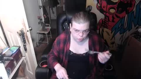 Anne online show from April 23, 11:09 am