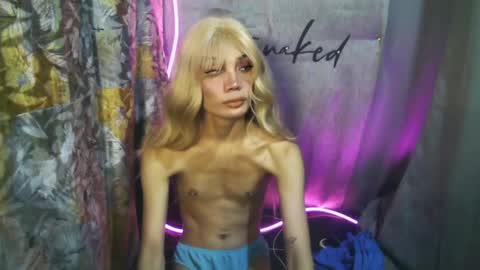 Snapshot of ts_athisa chatting on March 9, 6:21 pm ts_athisa online show from March 9, 6:21 pm