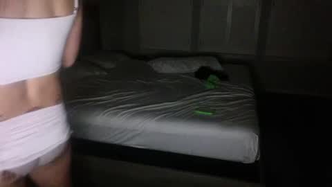 Snapshot of tscarlahdez chatting on October 8, 4:32 am tscarlahdez online show from October 8, 4:32 am