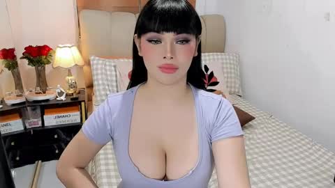 Snapshot of tspearlofasia chatting on January 22, 5:59 am Graciella online show from January 22, 5:59 am