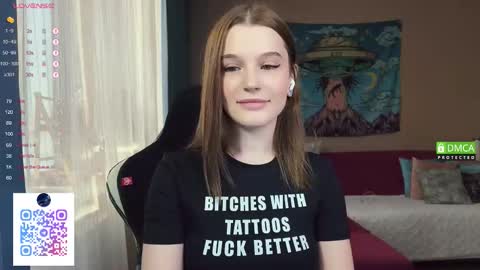 Snapshot of tsukuemi_no_mikoto chatting on November 20, 3:07 am Sonya on vacation until online show from November 20, 3:07 am