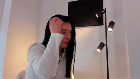 Snapshot of tsukys_spell chatting on November 26, 6:09 pm Tsuky online show from November 26, 6:09 pm