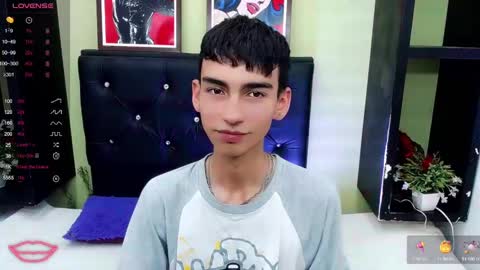 Snapshot of ttimy_x_boy chatting on February 27, 7:47 pm ttimy online show from February 27, 7:47 pm