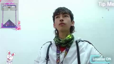 Snapshot of ttimy_x_boy chatting on November 23, 1:00 pm ttimy online show from November 23, 1:00 pm