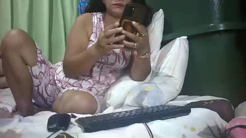 Mae online show from September 12, 9:59 pm