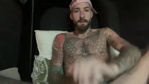 Snapshot of tuhands chatting on September 25, 7:12 am Tuhands online show from September 25, 7:12 am