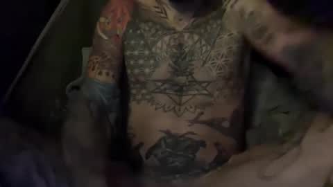 Snapshot of tuhands chatting on November 25, 8:03 am Tuhands online show from November 25, 8:03 am