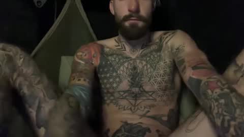 Snapshot of tuhands chatting on November 28, 7:55 am Tuhands online show from November 28, 7:55 am