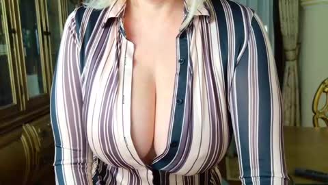 Tunde online show from February 17, 4:53 am