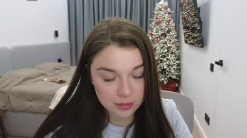 Snapshot of tutti_frutti_ chatting on December 3, 12:46 am Ariana online show from December 3, 12:46 am