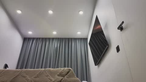 Snapshot of tutti_frutti_ chatting on January 17, 12:10 am Ariana online show from January 17, 12:10 am