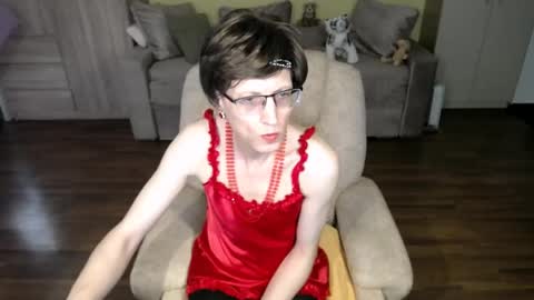Clementine online show from June 4, 7:58 am