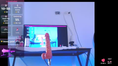 Snapshot of twerking_bigass chatting on October 11, 7:01 pm Sophy online show from October 11, 7:01 pm
