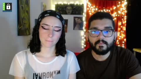 Snapshot of twinflamesxx chatting on January 9, 12:57 am TwinFlamesXX online show from January 9, 12:57 am