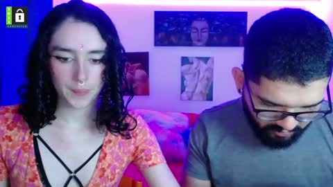 Snapshot of twinflamesxx chatting on February 7, 4:56 pm TwinFlamesXX online show from February 7, 4:56 pm