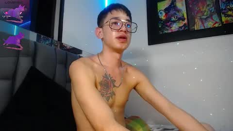 Snapshot of twink_daren chatting on January 26, 12:26 am Mr Daren online show from January 26, 12:26 am