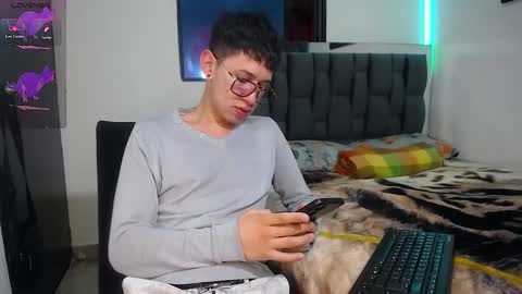 Snapshot of twink_daren chatting on January 27, 6:09 pm Mr Daren online show from January 27, 6:09 pm